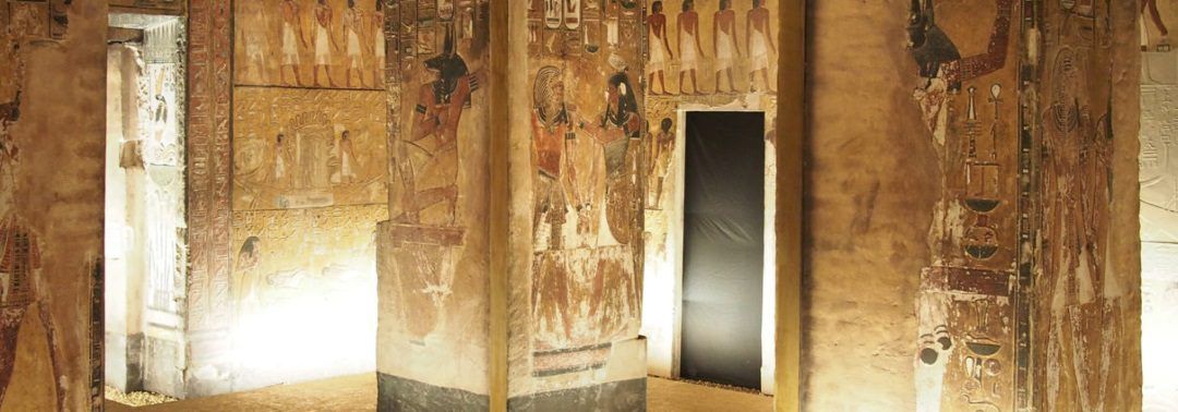 Canon reproduce obras del Antiguo Egipto con la tecnología de impresión elevada en una exposición sobre Seti